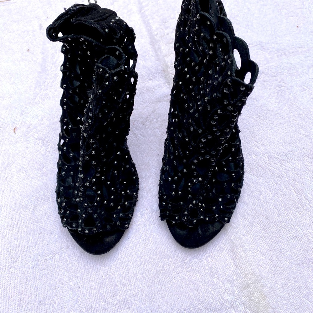 Ladies high heel designer shoes
